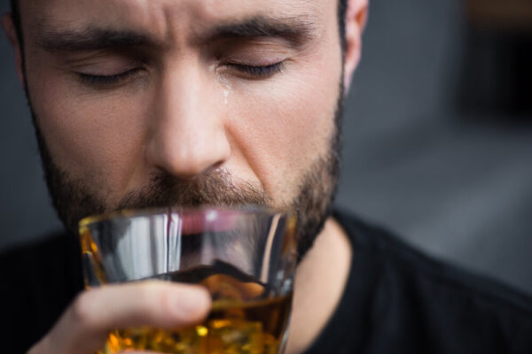 alkoholizm-jak-dziala-najpopularniejsza-uzywka